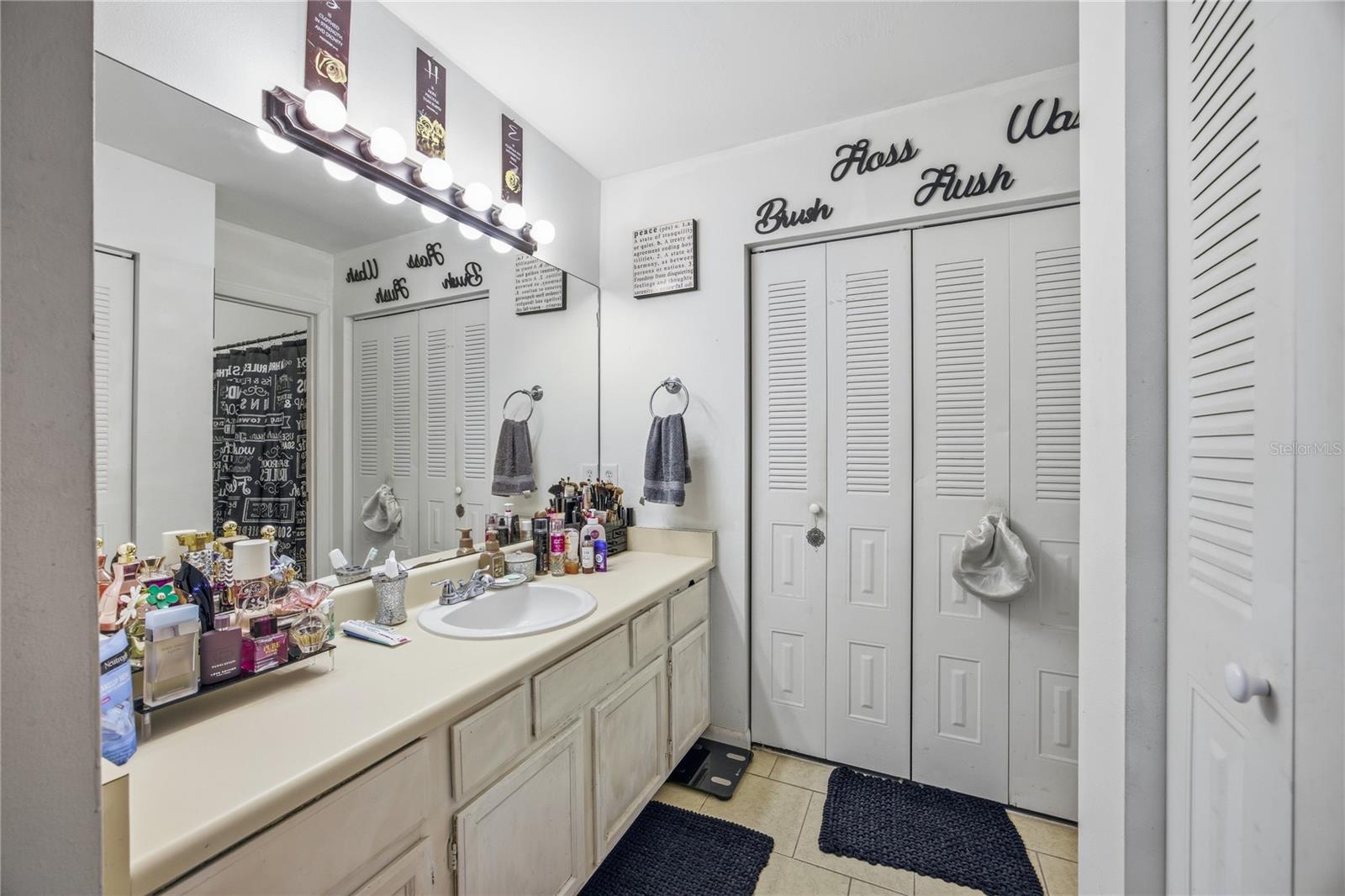 PINE GLADE - Residential