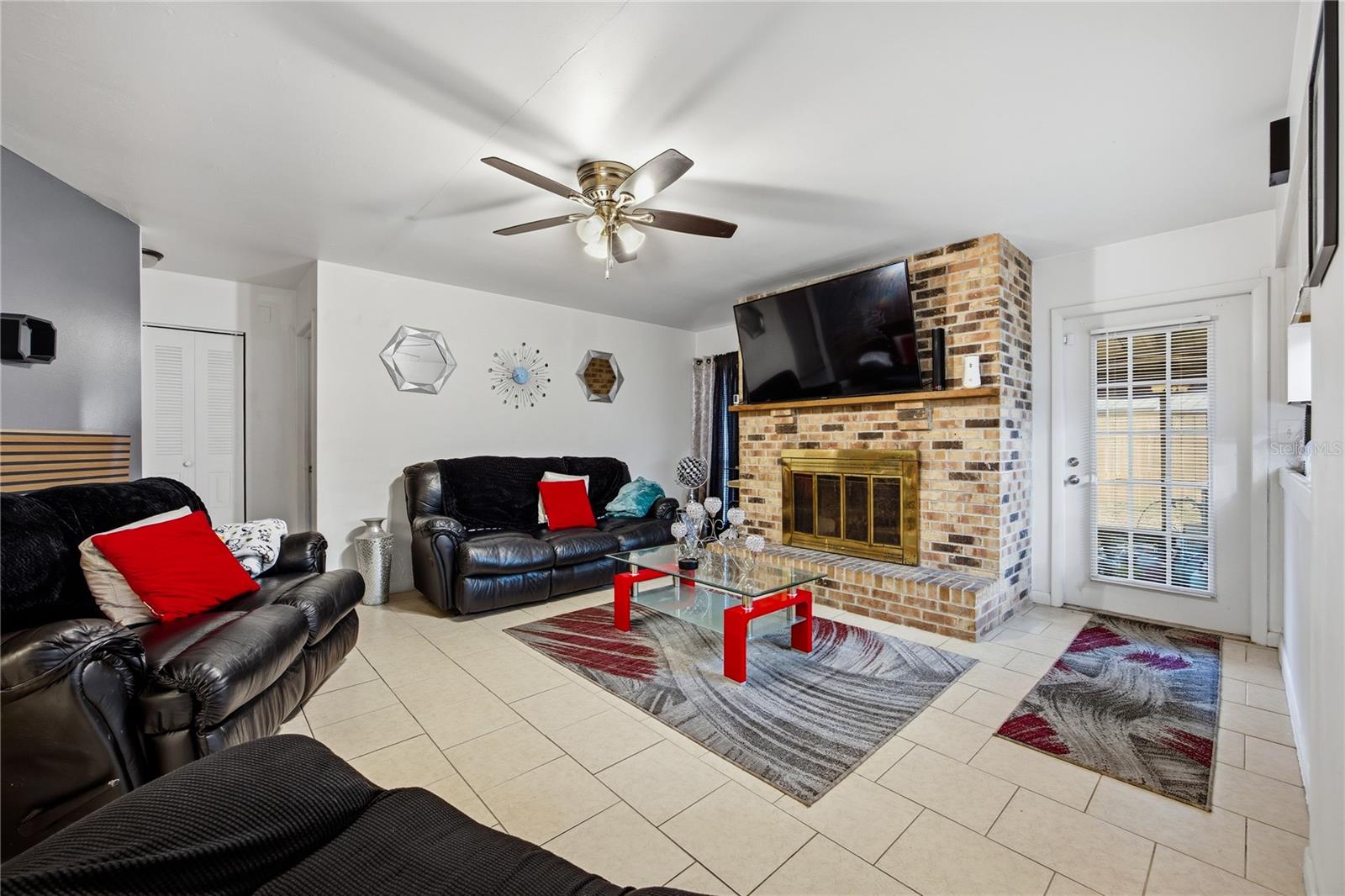 PINE GLADE - Residential