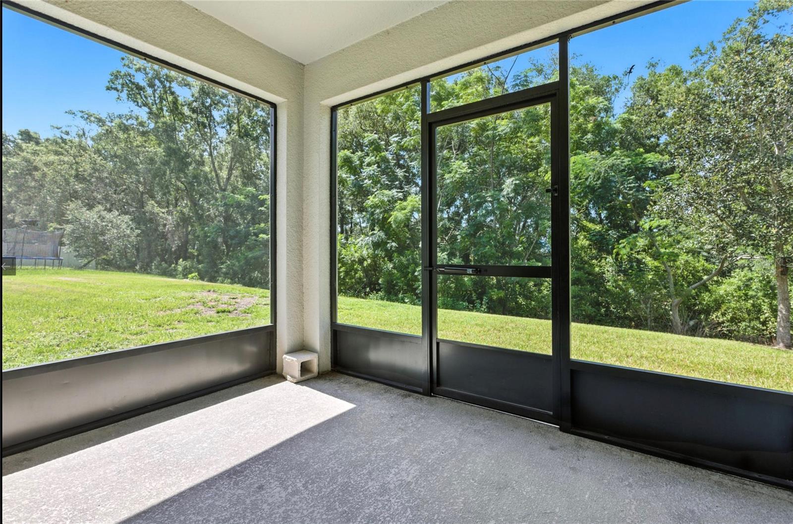 HOLLY ESTATES - Residential Lease