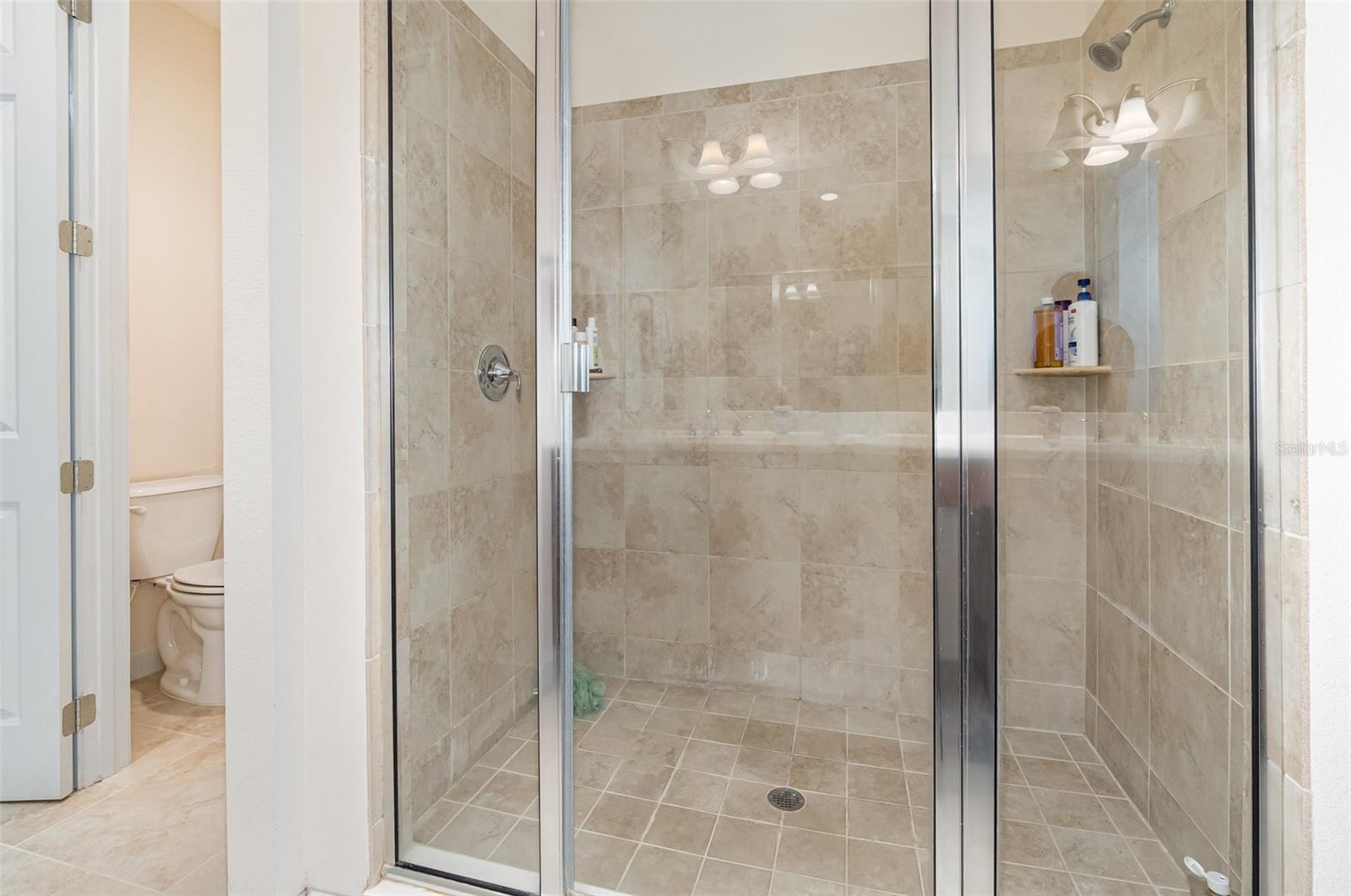 GRANDE OAKS AT HEATHROW - Residential