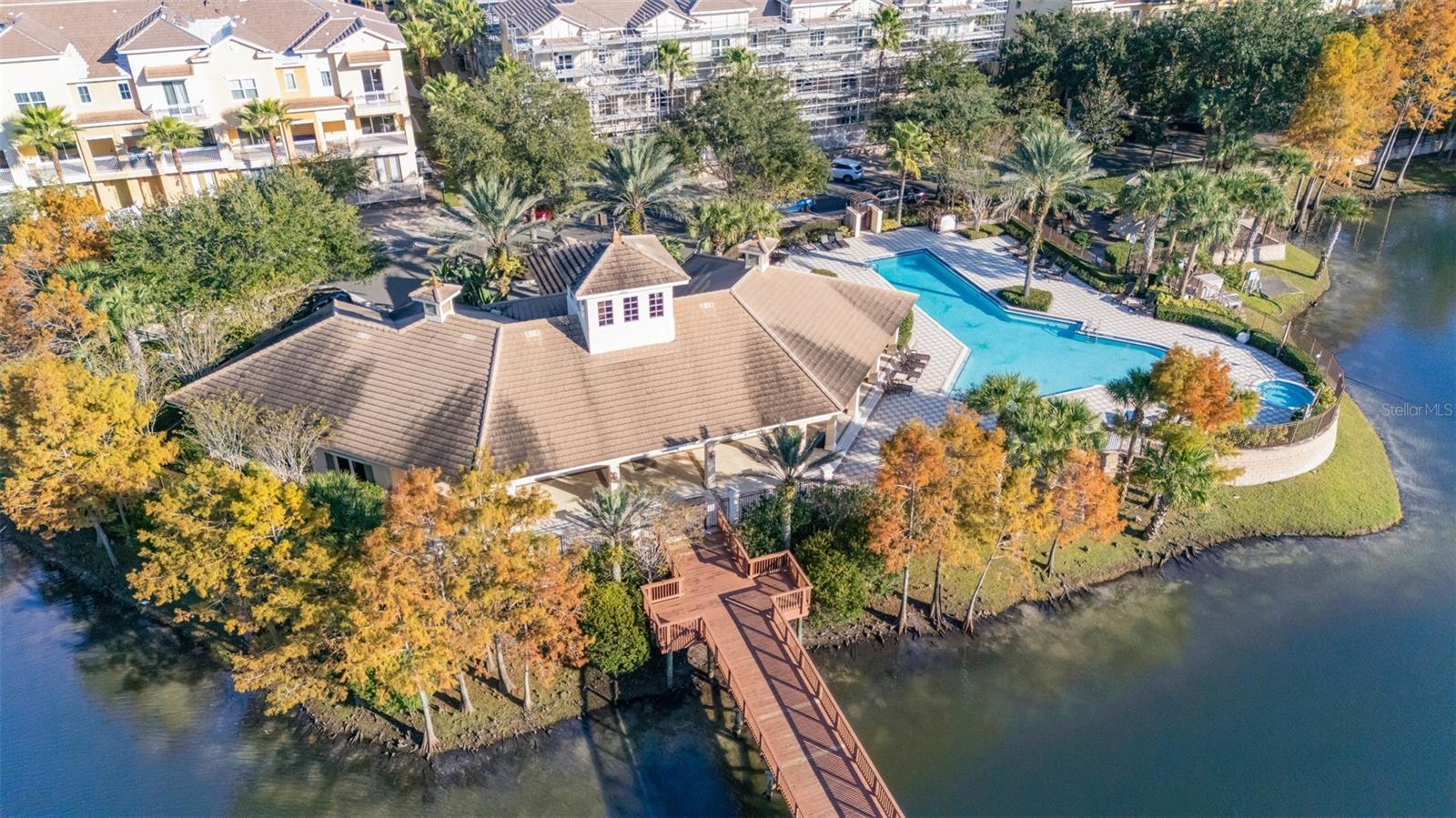 GRANDE OAKS AT HEATHROW - Residential