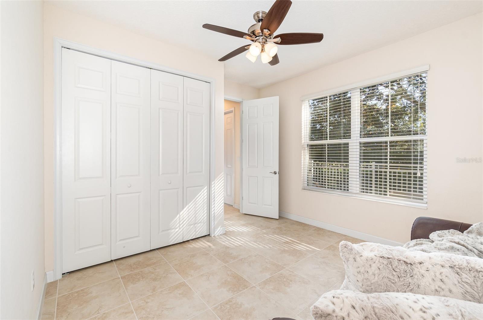 GRANDE OAKS AT HEATHROW - Residential