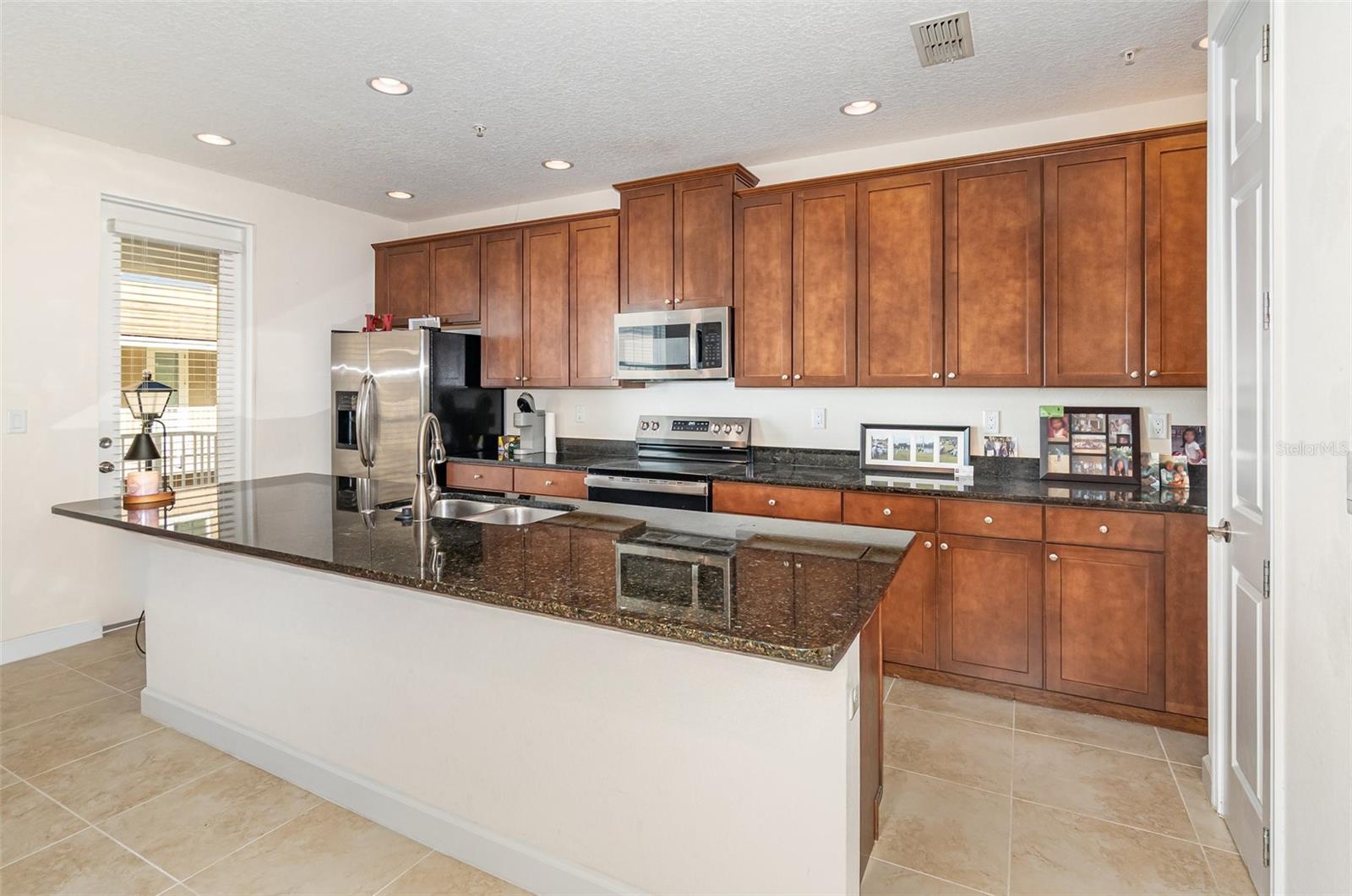 GRANDE OAKS AT HEATHROW - Residential