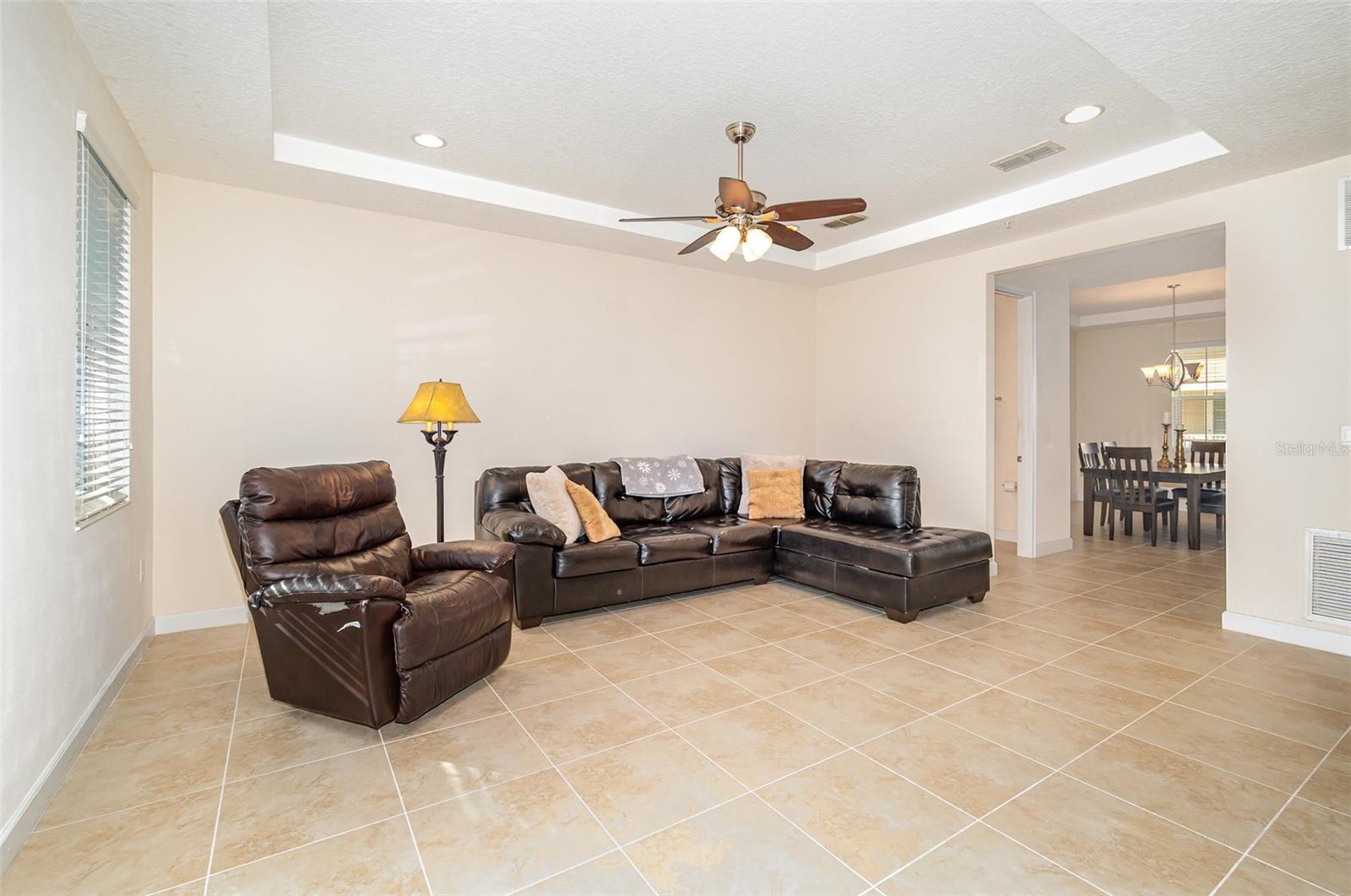 GRANDE OAKS AT HEATHROW - Residential