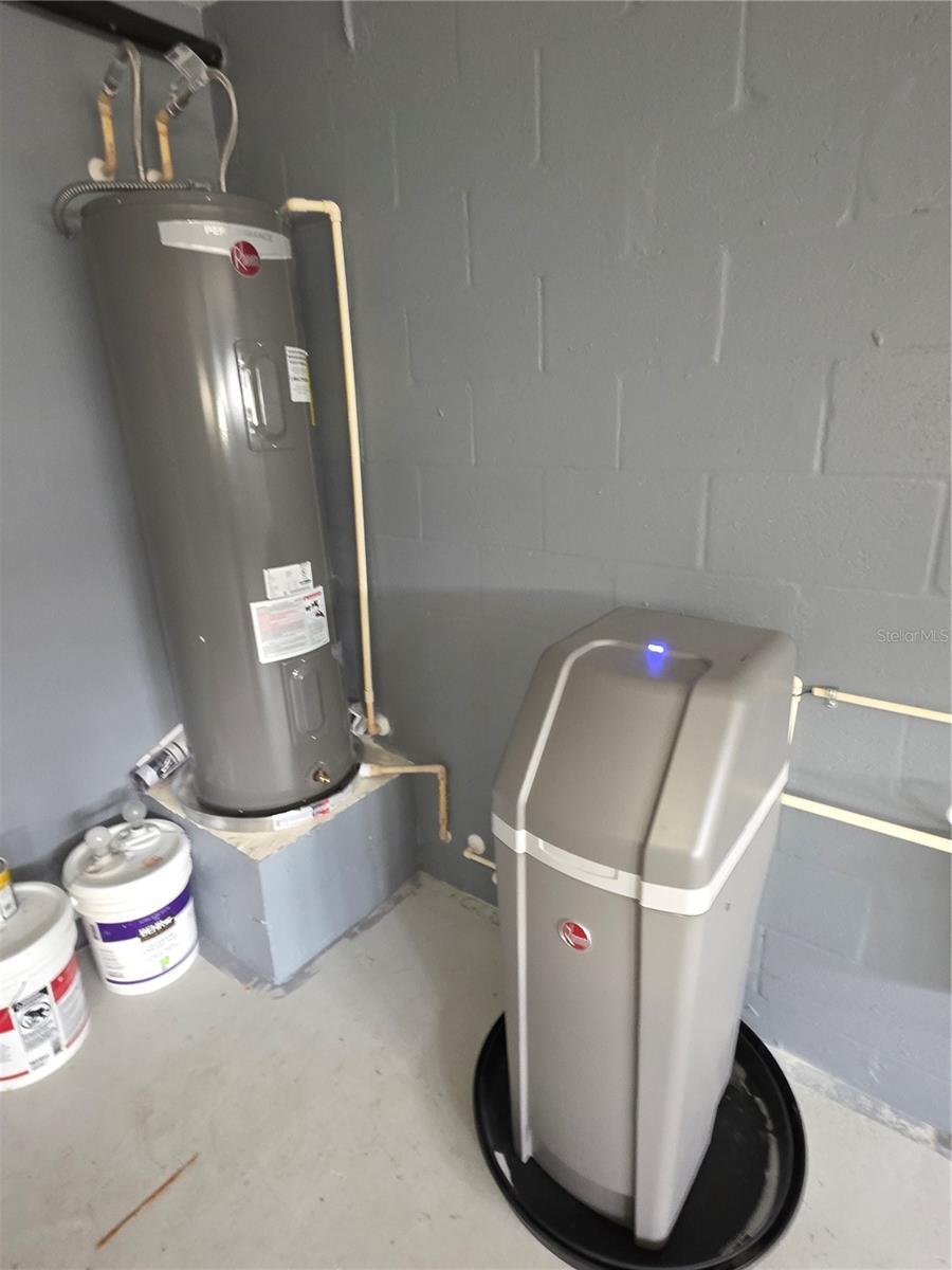 WELLINGTON AT SEVEN HILLS PH 9 - Residential