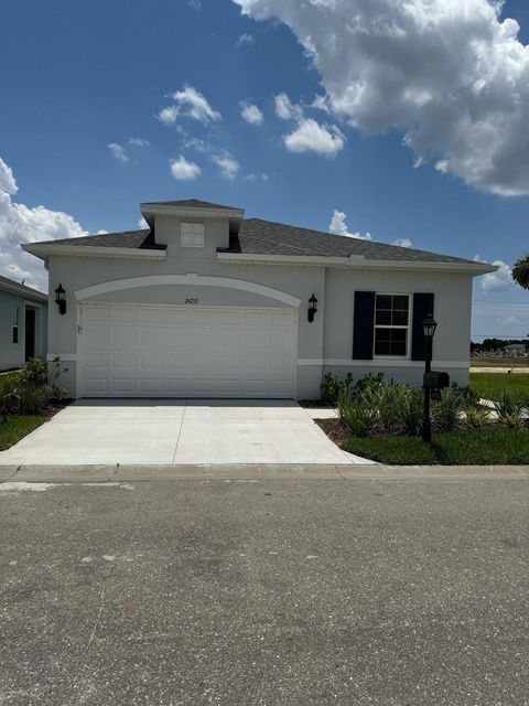 Single Family Residence in PORT CHARLOTTE FL 24752 BUCKINGHAM WAY.jpg