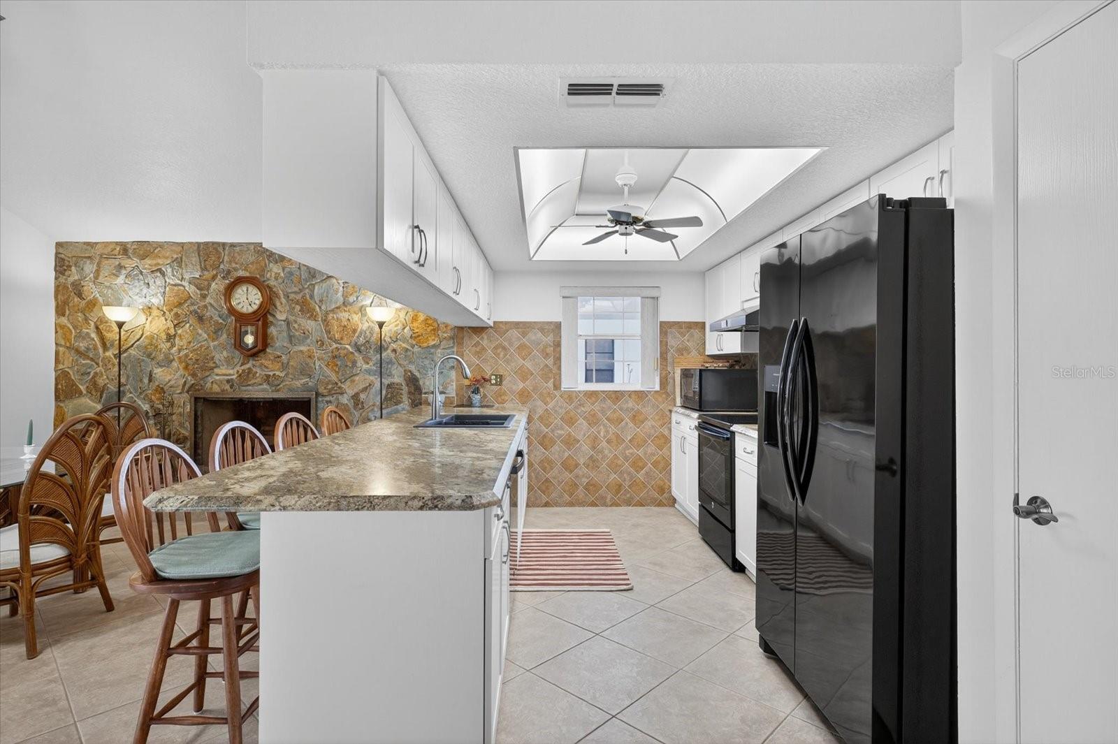 LAKESIDE WOODLANDS - Residential