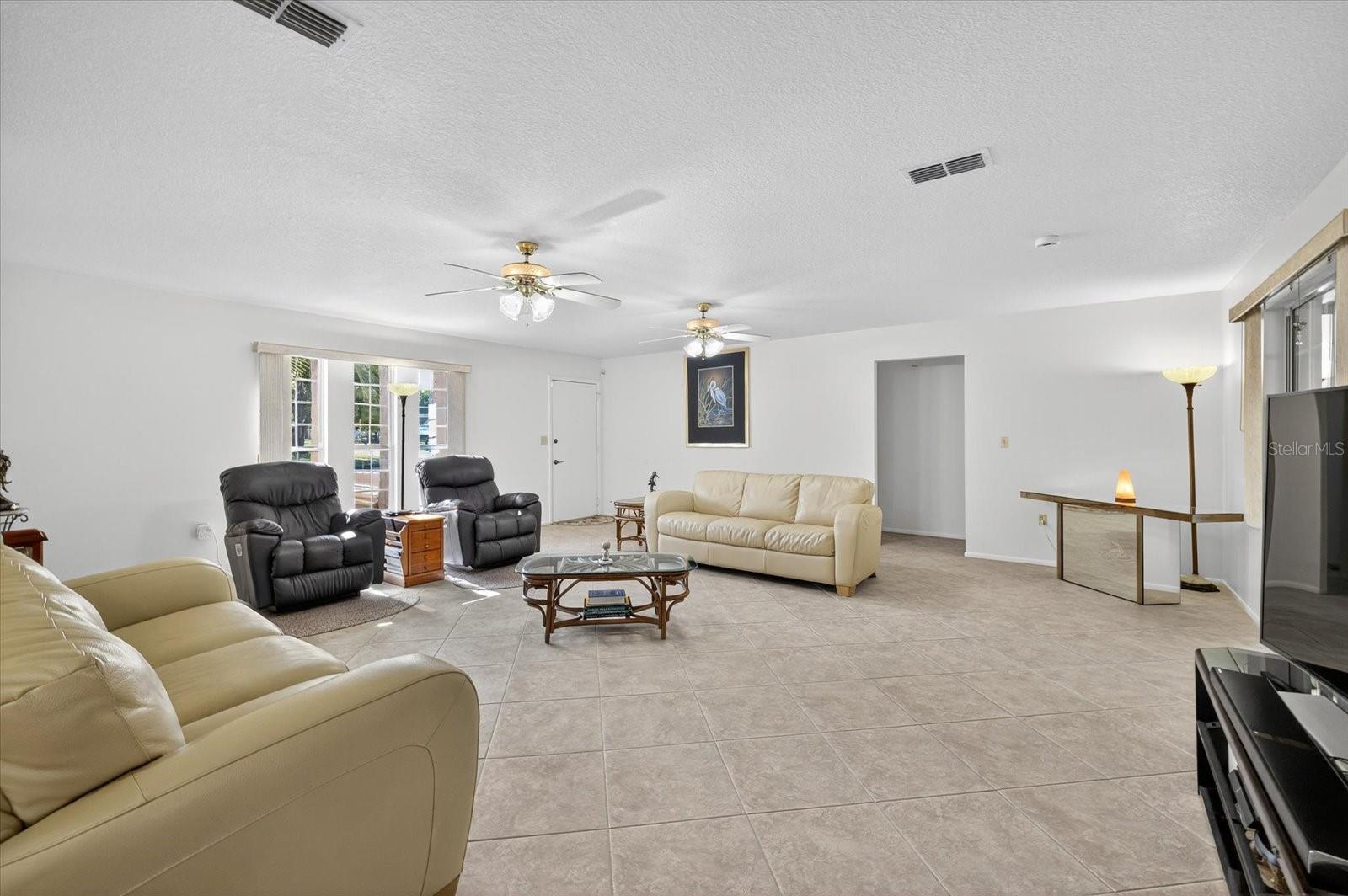 LAKESIDE WOODLANDS - Residential