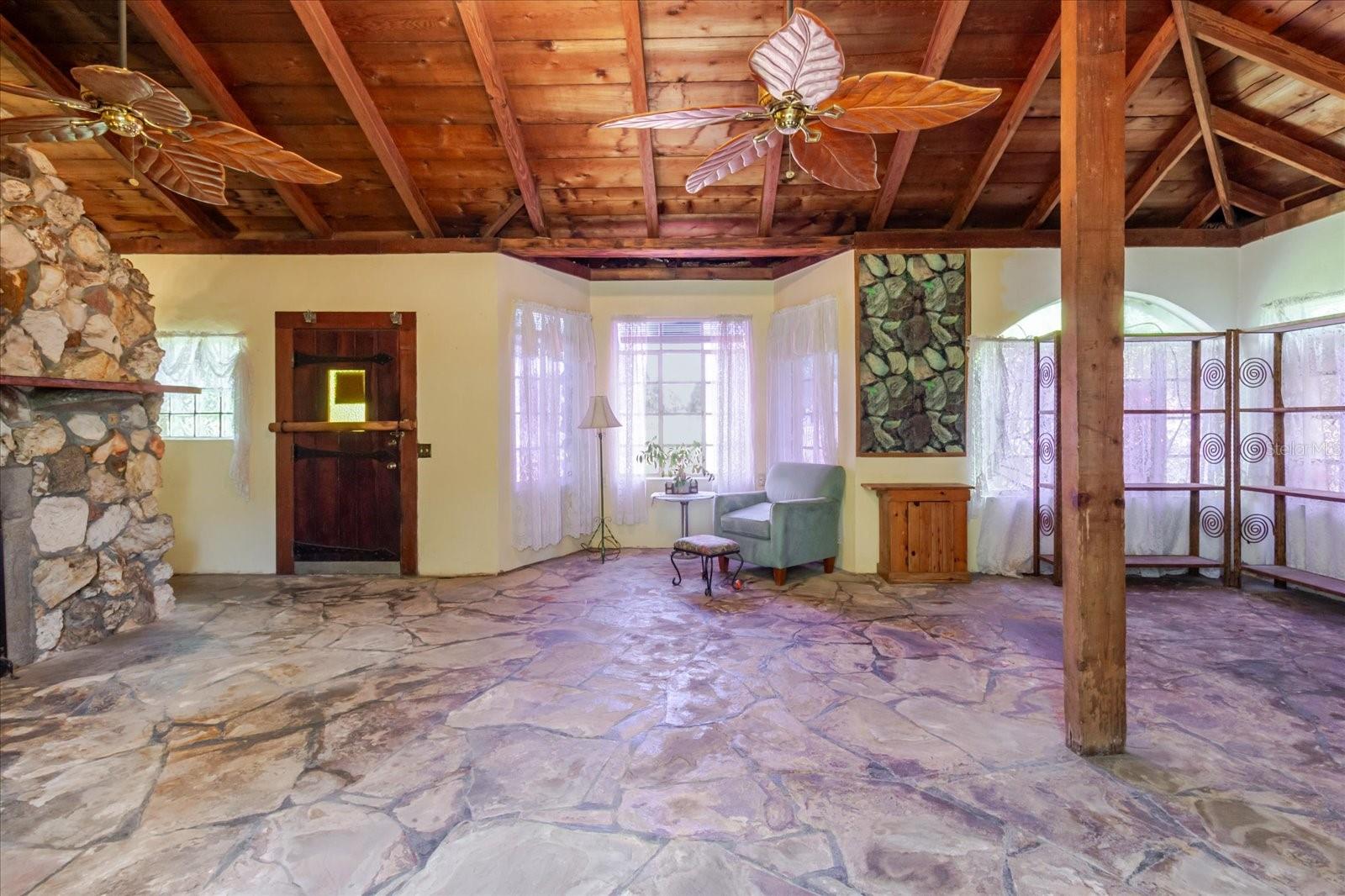 GIBSON'S ARTESIAN - Residential