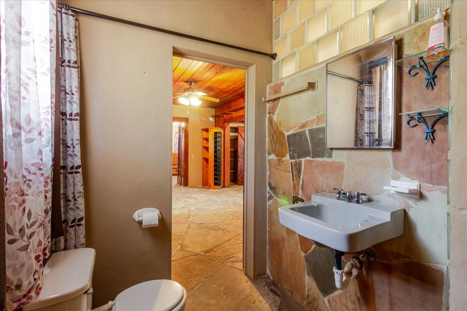 GIBSON'S ARTESIAN - Residential