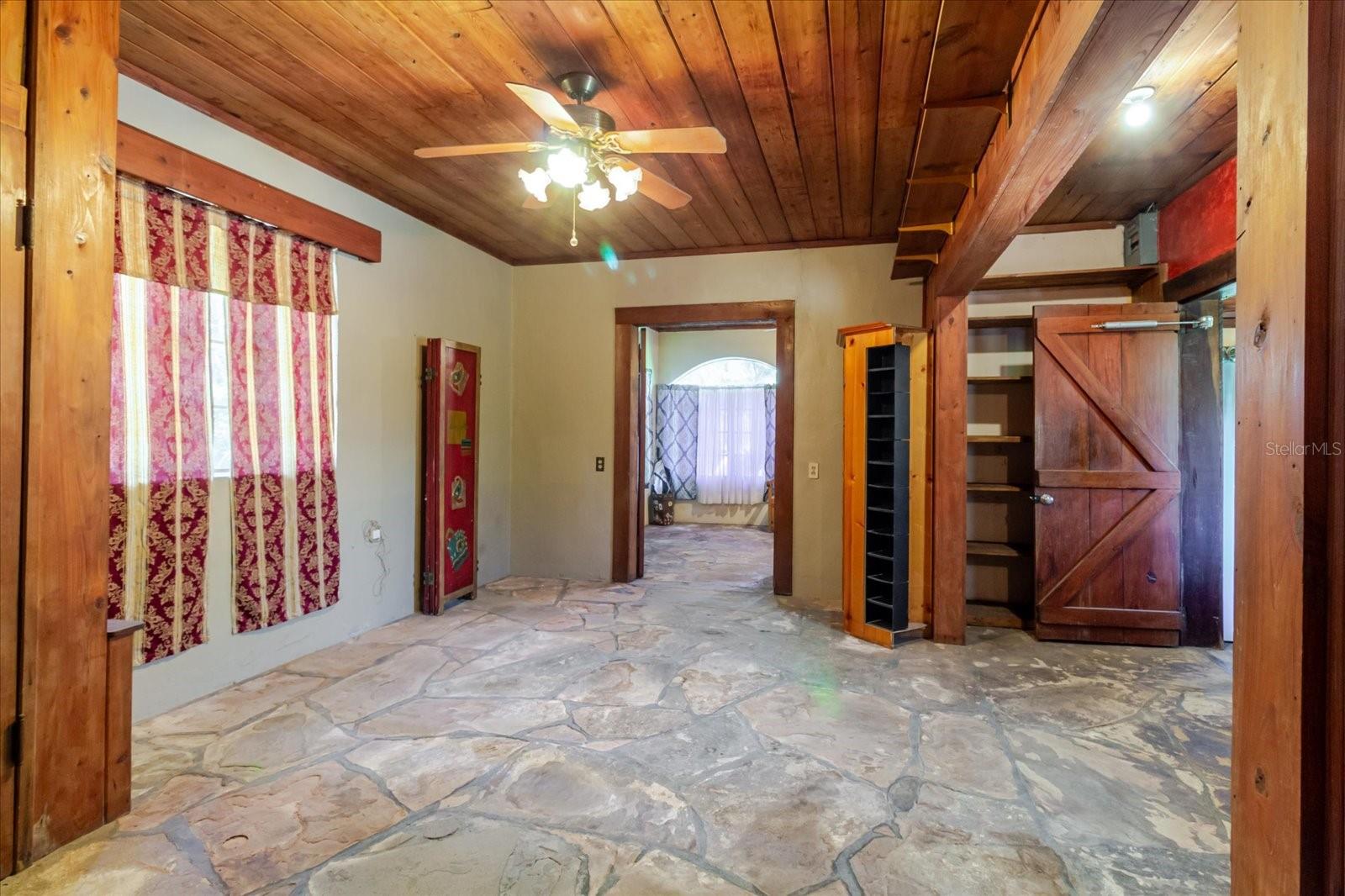 GIBSON'S ARTESIAN - Residential