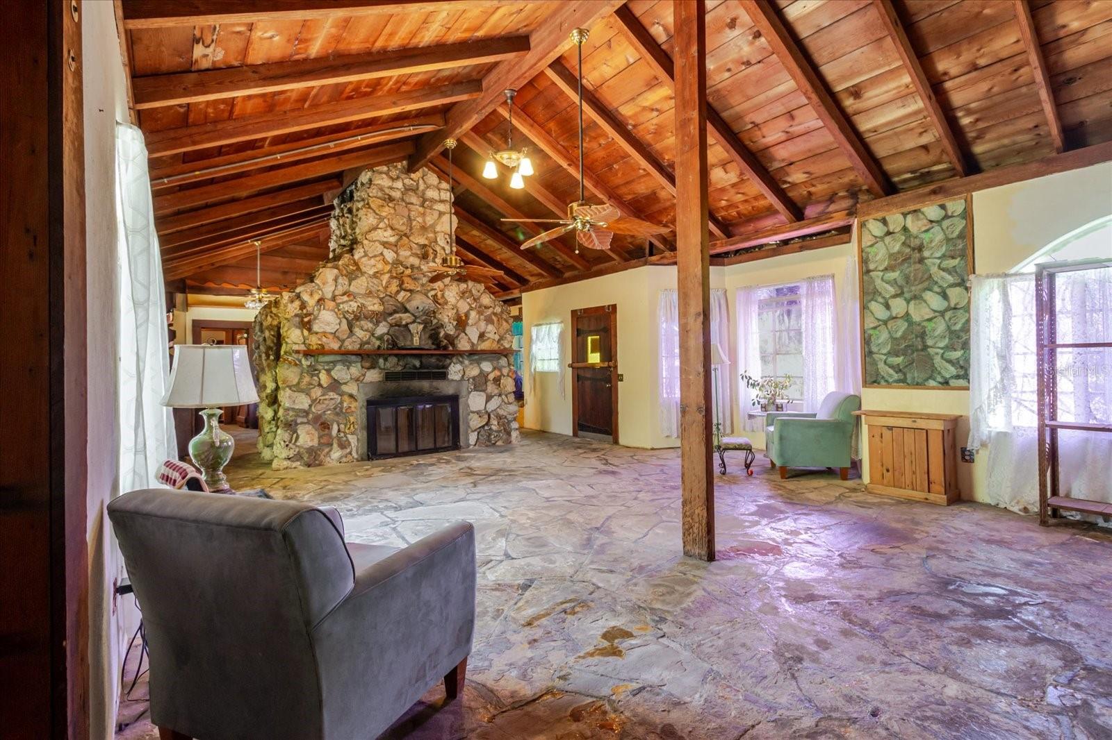 GIBSON'S ARTESIAN - Residential