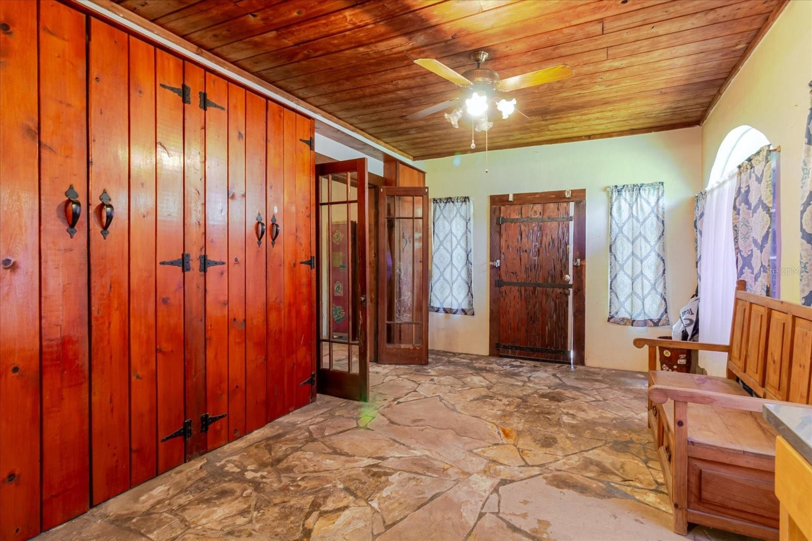 GIBSON'S ARTESIAN - Residential