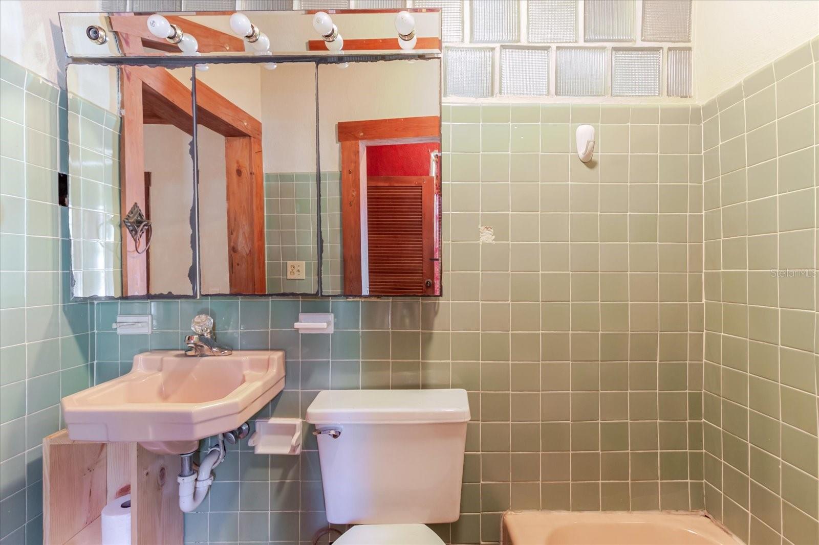 GIBSON'S ARTESIAN - Residential