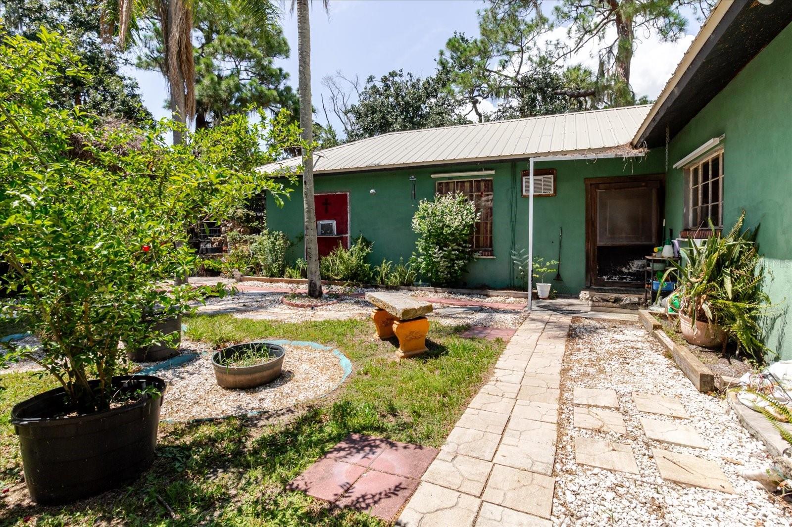 GIBSON'S ARTESIAN - Residential