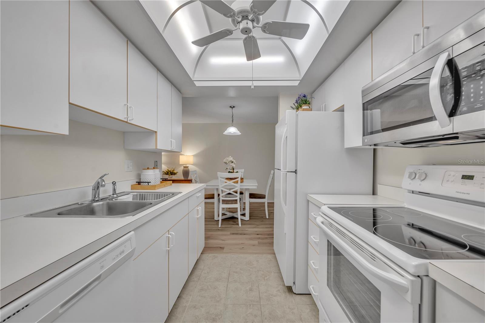 SUMMIT VILLAGE UNIT 2 - Residential