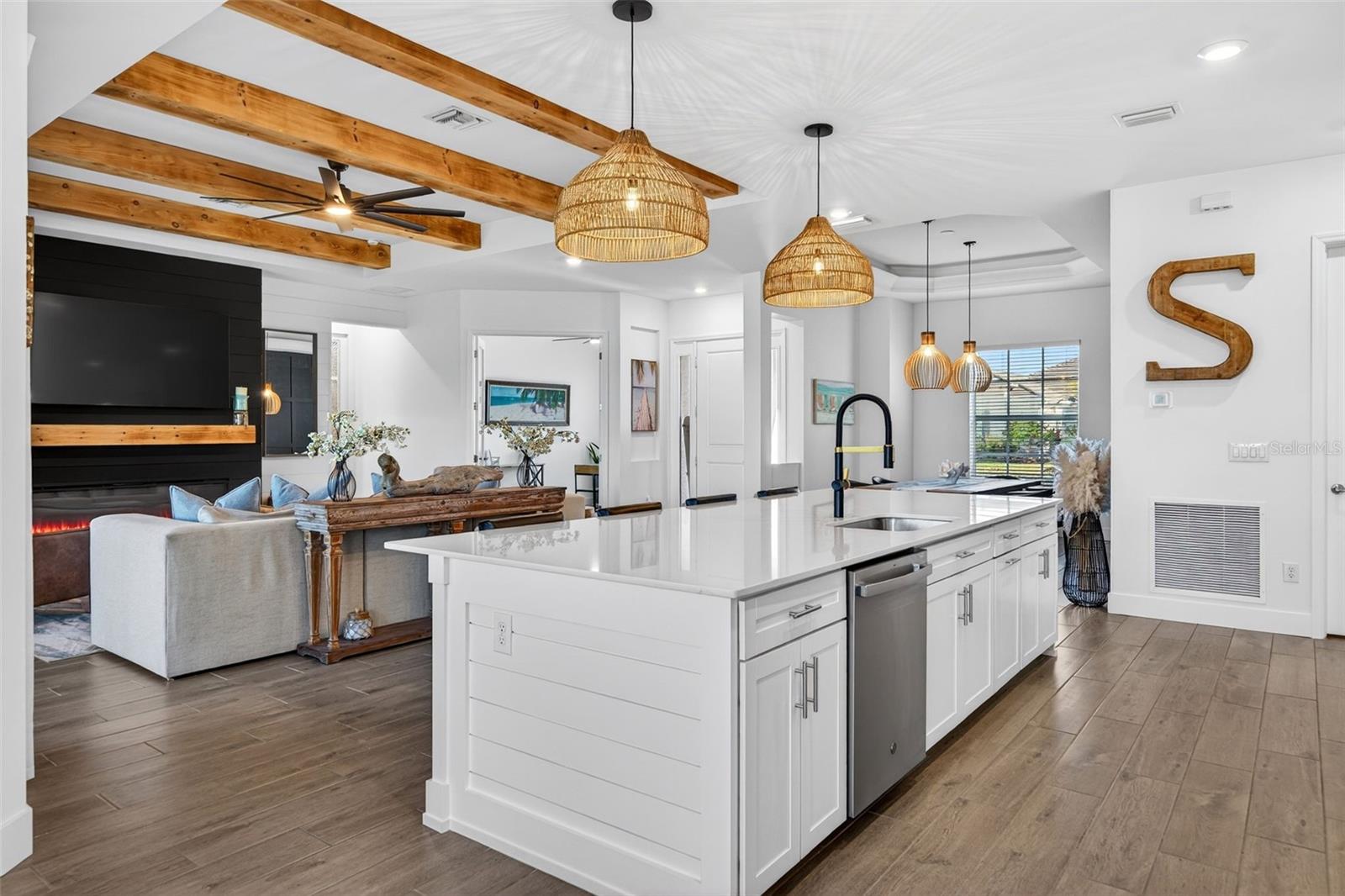 WELLEN PARK GOLF & COUNTRY CLUB - Residential