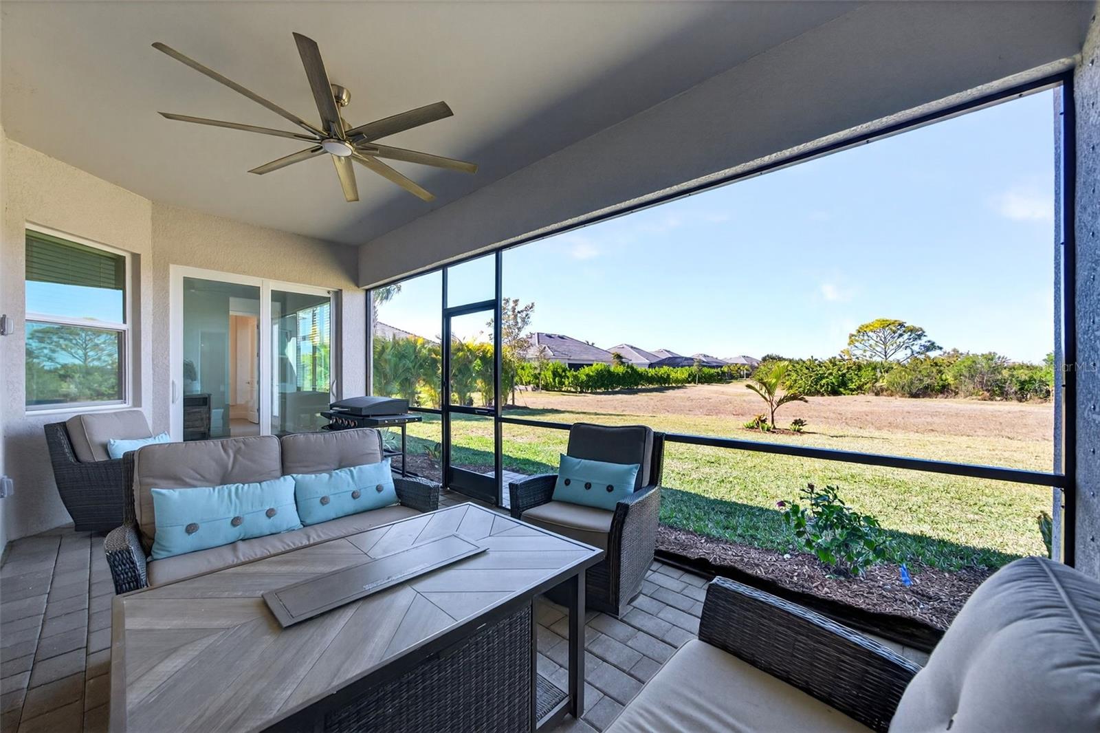 WELLEN PARK GOLF & COUNTRY CLUB - Residential