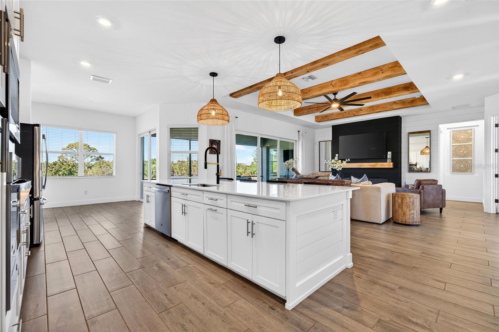 WELLEN PARK GOLF & COUNTRY CLUB - Residential