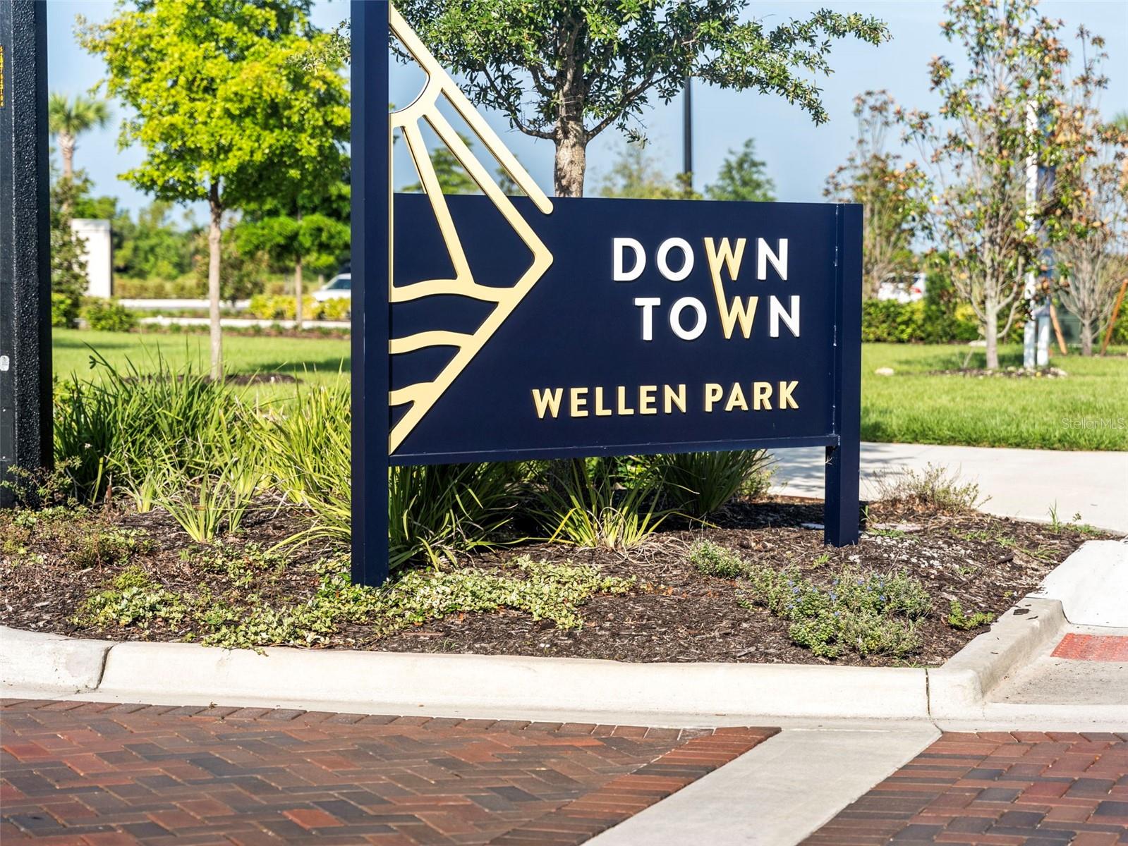 WELLEN PARK GOLF & COUNTRY CLUB - Residential