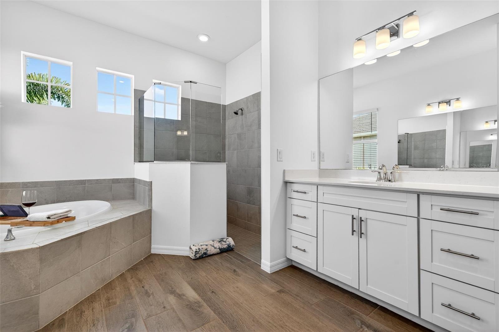 WELLEN PARK GOLF & COUNTRY CLUB - Residential