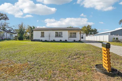 Photo of 13929 2nd Street, Dade City, FL 33525 (MLS # L4958998)
