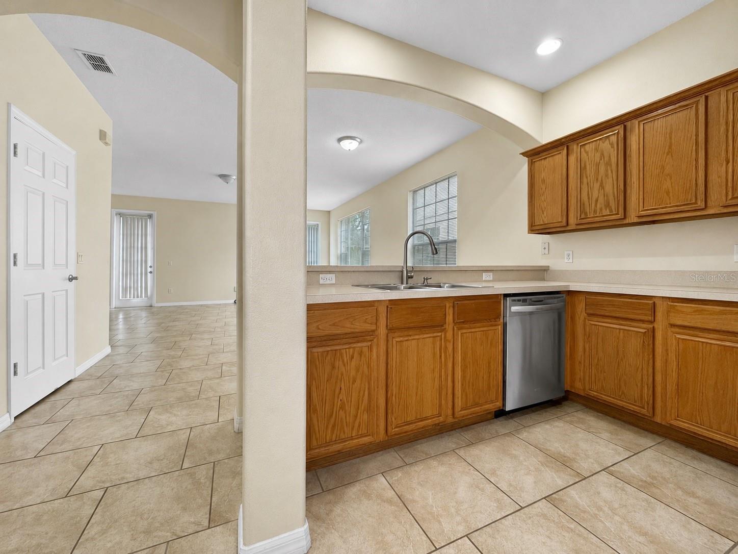 1602 TAIL FEATHER DRIVE