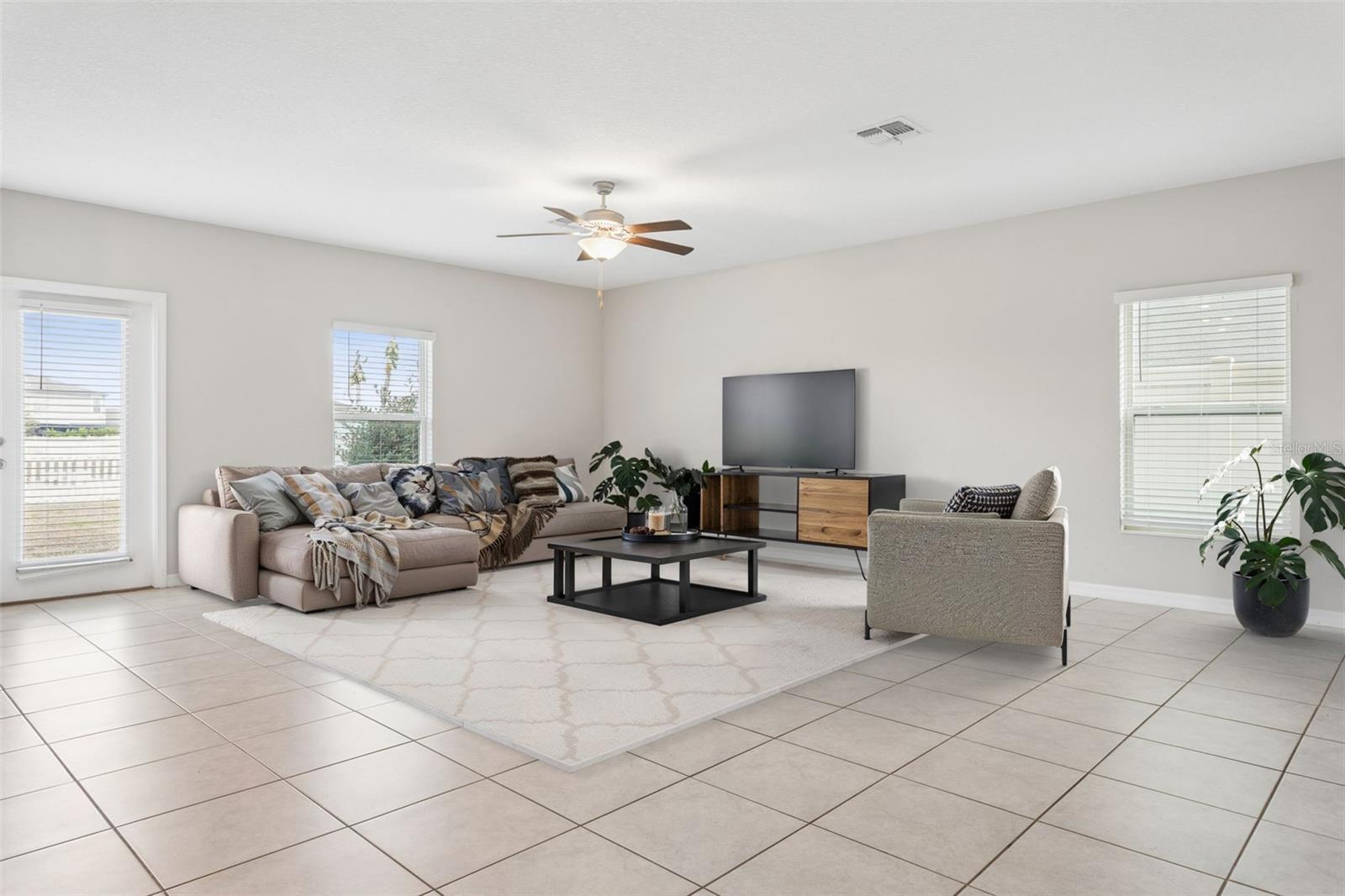 VENTANA GROVES - Residential