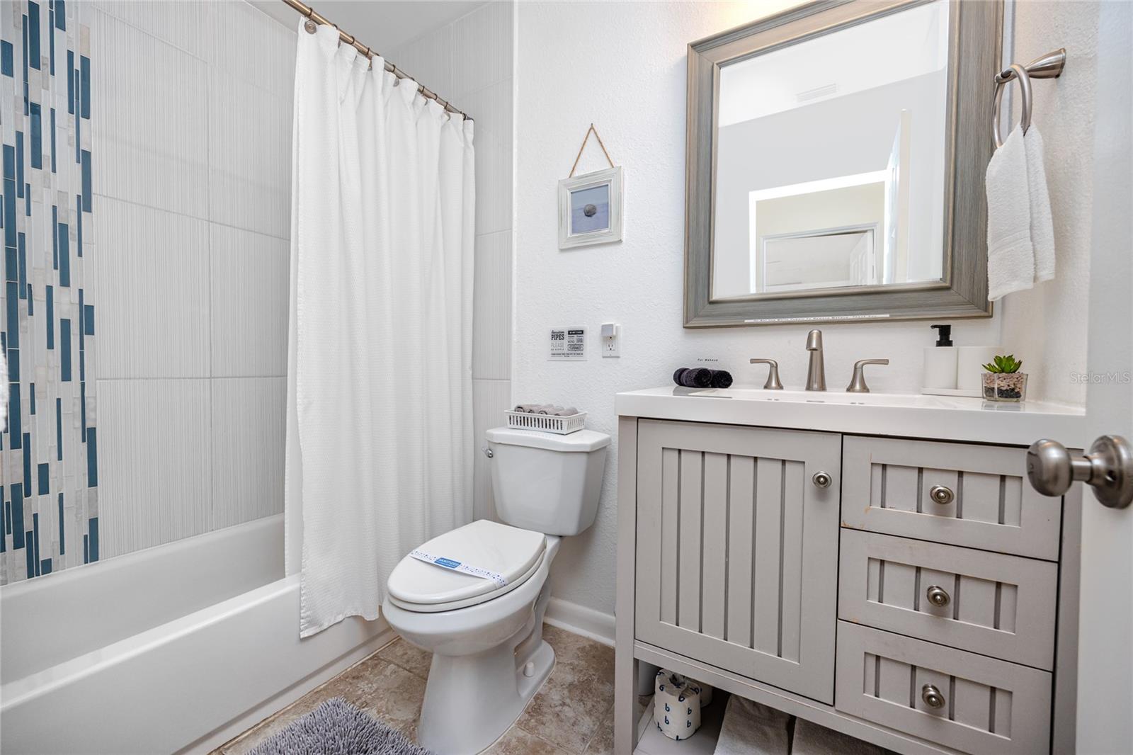 BAY PINES MANOR - Residential Income