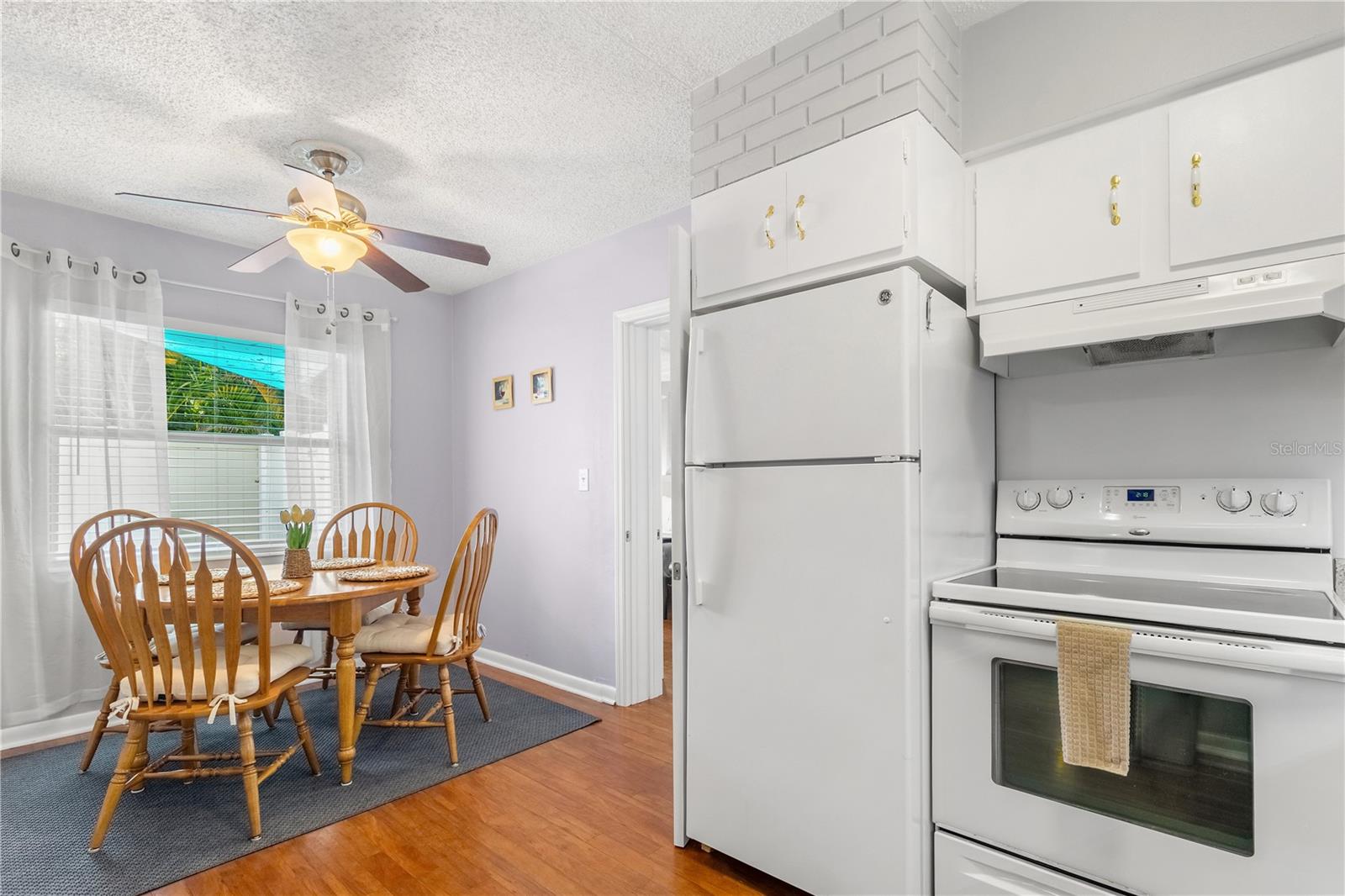 BAY PINES MANOR - Residential Income