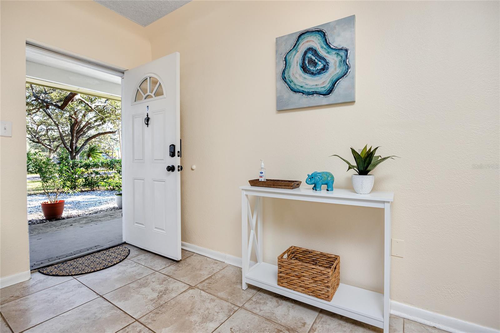 BAY PINES MANOR - Residential Income