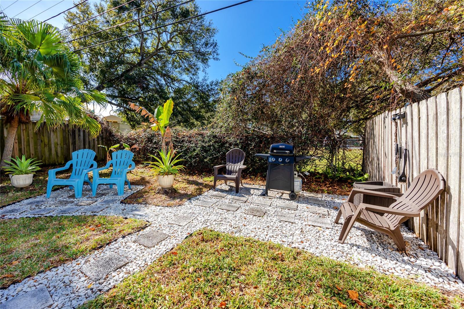 BAY PINES MANOR - Residential Income