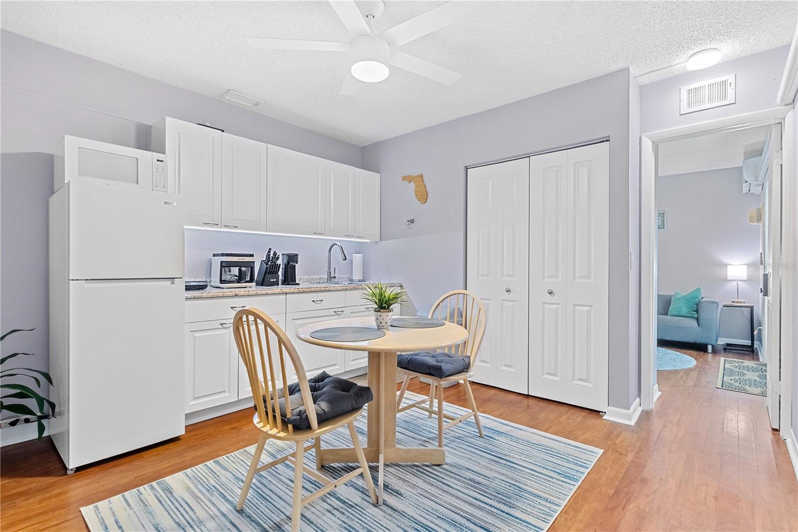 BAY PINES MANOR - Residential Income