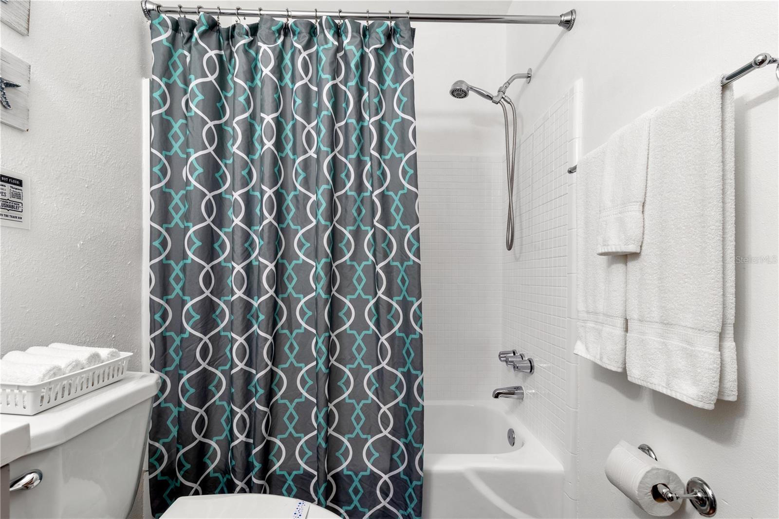 BAY PINES MANOR - Residential Income