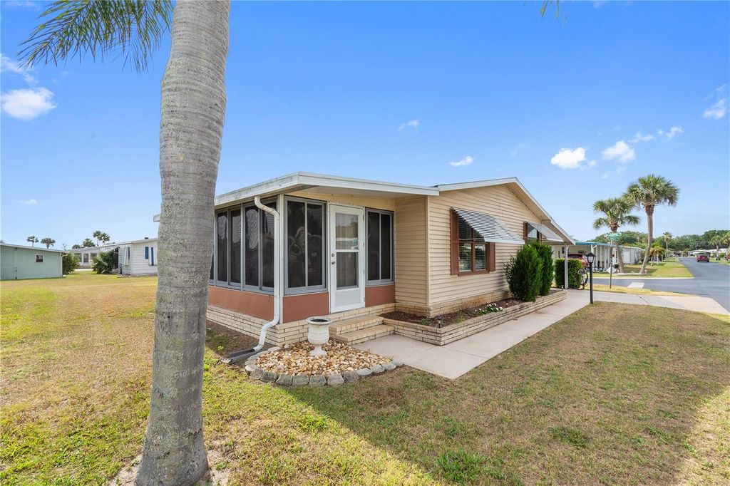 Photo of 211 Sweet Circle, Winter Haven, FL 33884 (MLS # L4952480)