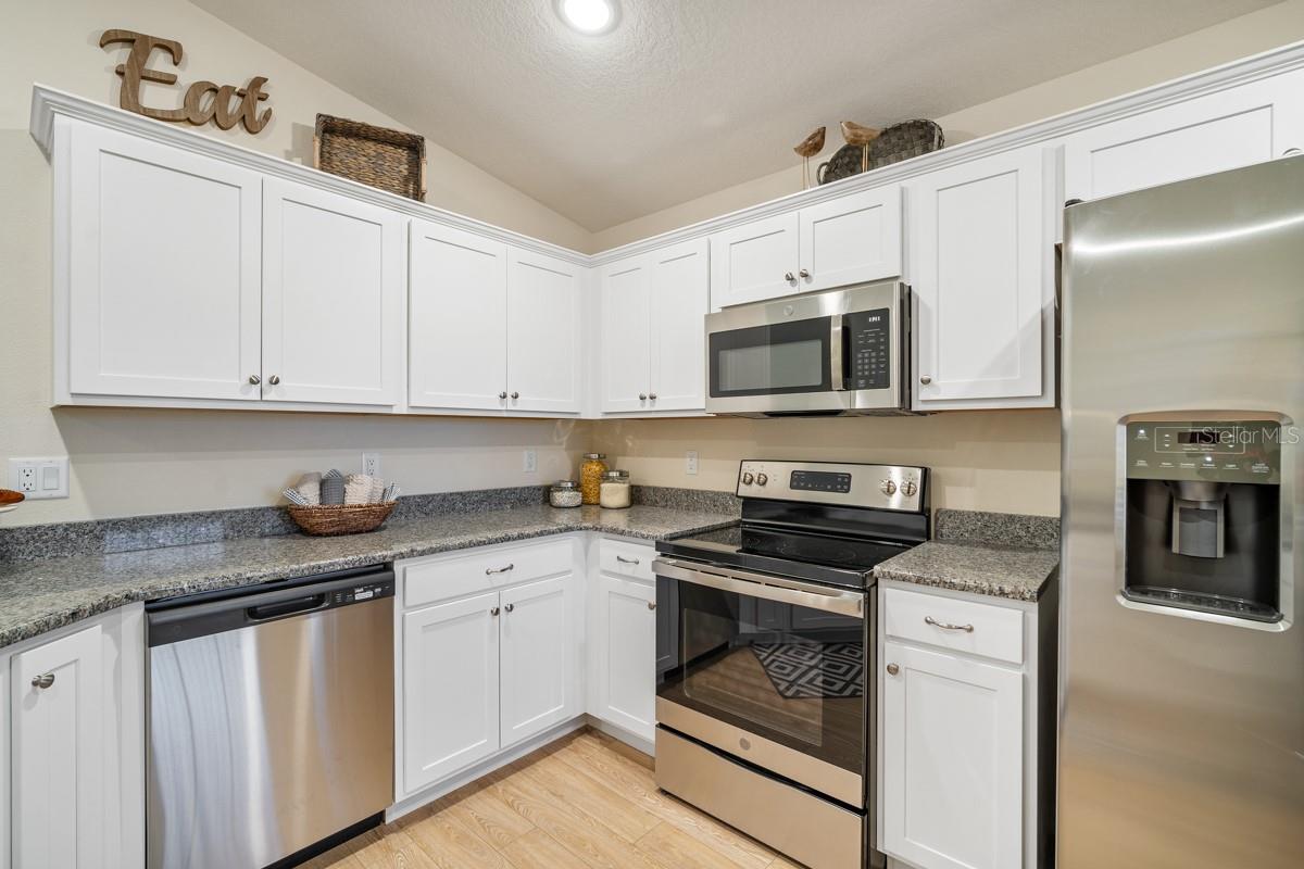 10403 S DREW BRYANT CIRCLE