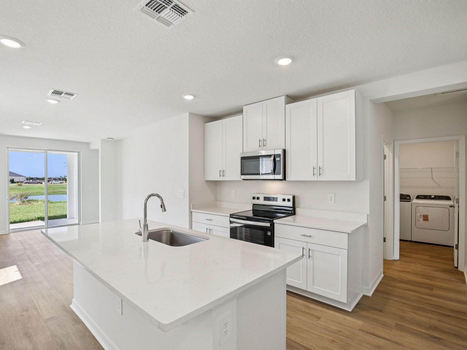 MAGNOLIA BAY - Residential