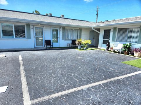 525 MANATEE COURT 13 VENICE FL 34285