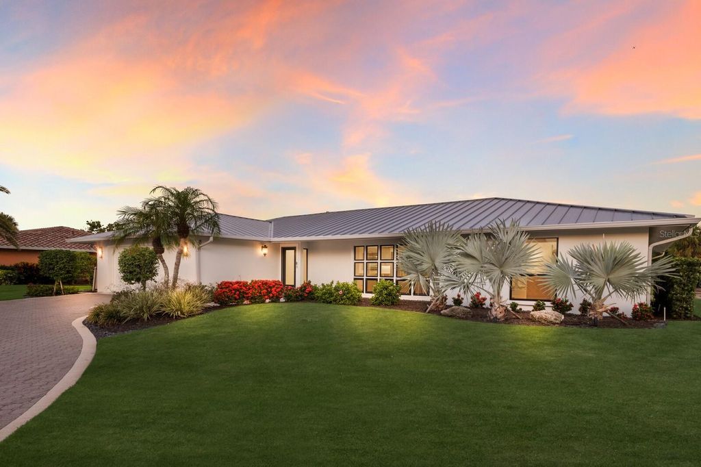 Photo of 510 Putter Lane, Longboat Key, FL 34228 (MLS # A4658192)