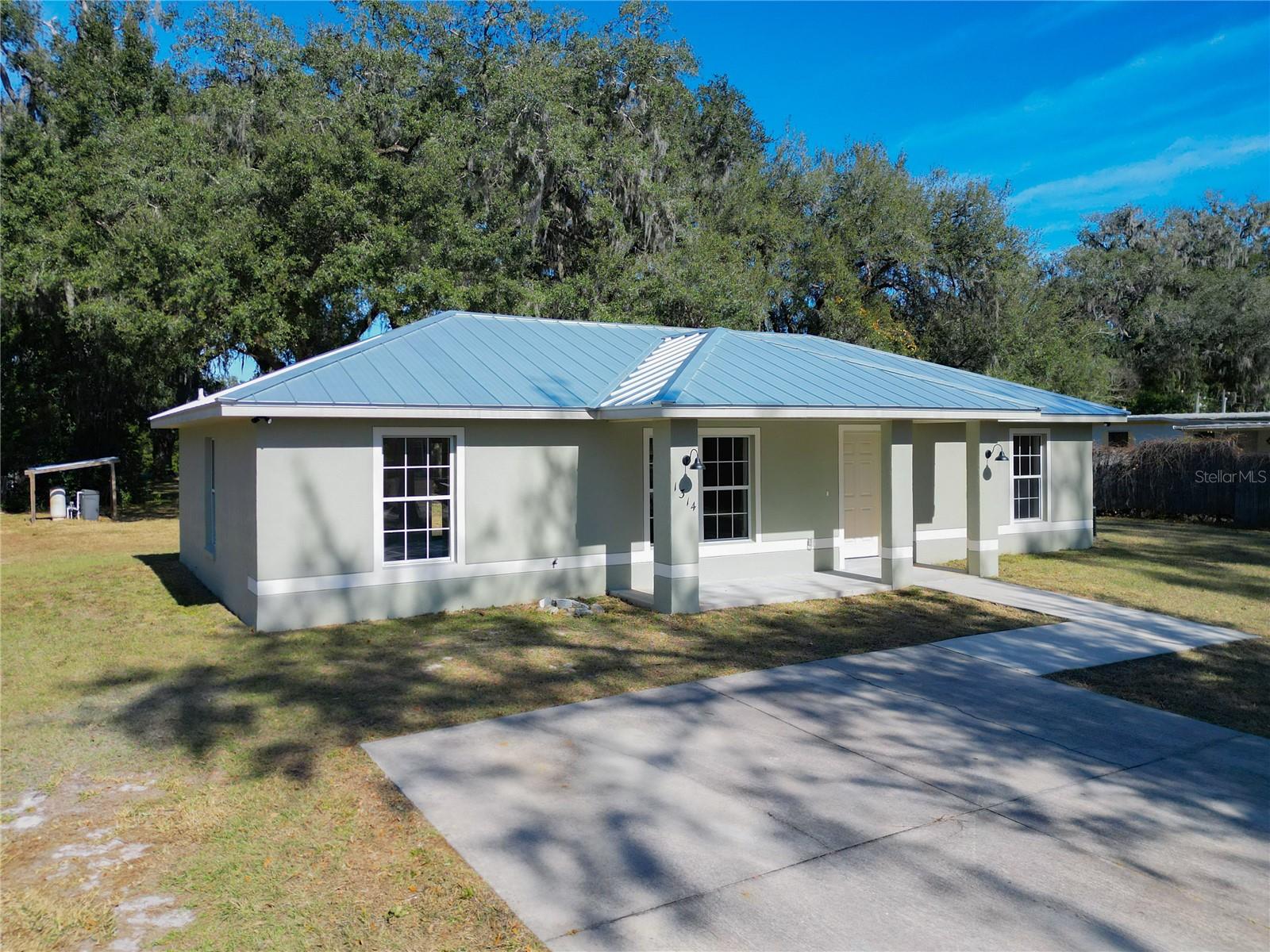 BUSHNELL PARK 28 - Residential