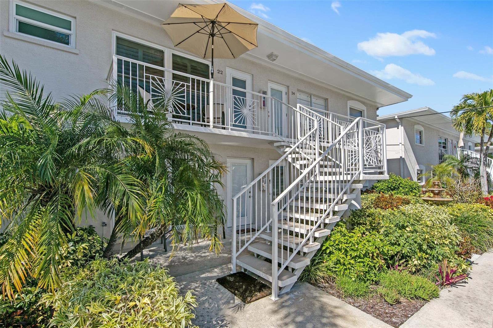 521 W VENICE AVENUE 22