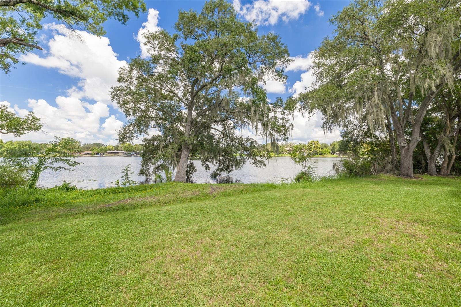 WATERSIDE CONDO III - Residential