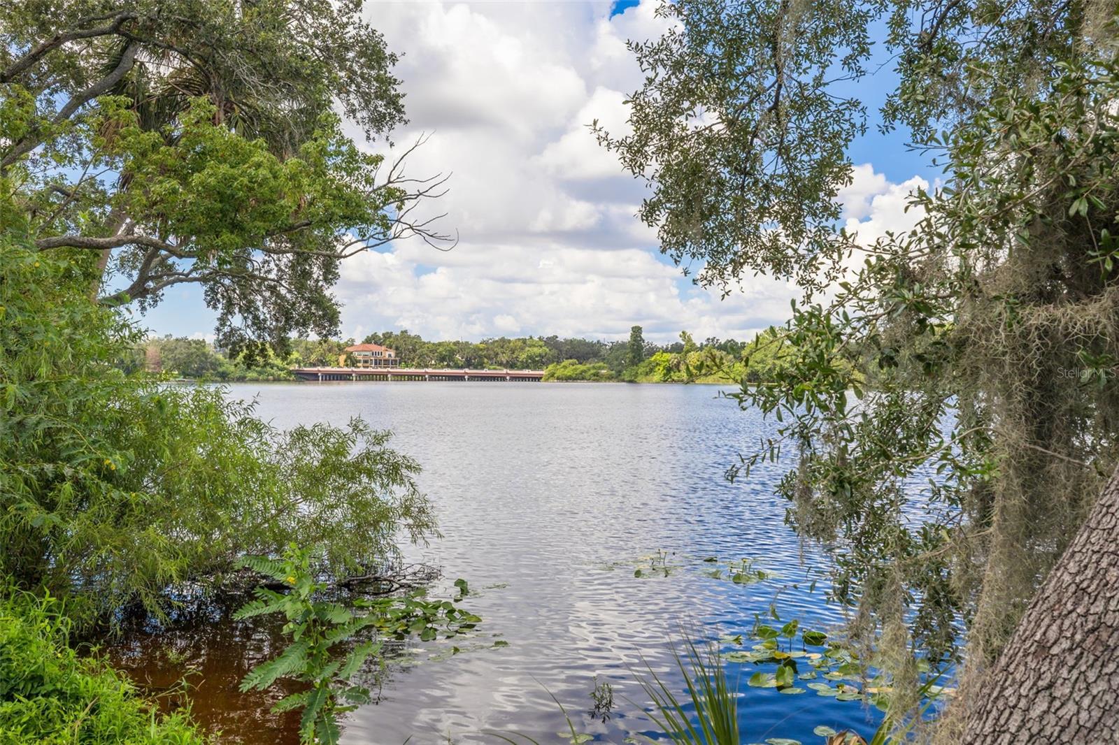 WATERSIDE CONDO III - Residential
