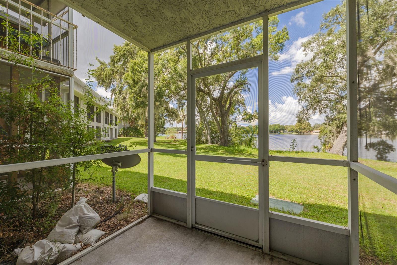 WATERSIDE CONDO III - Residential