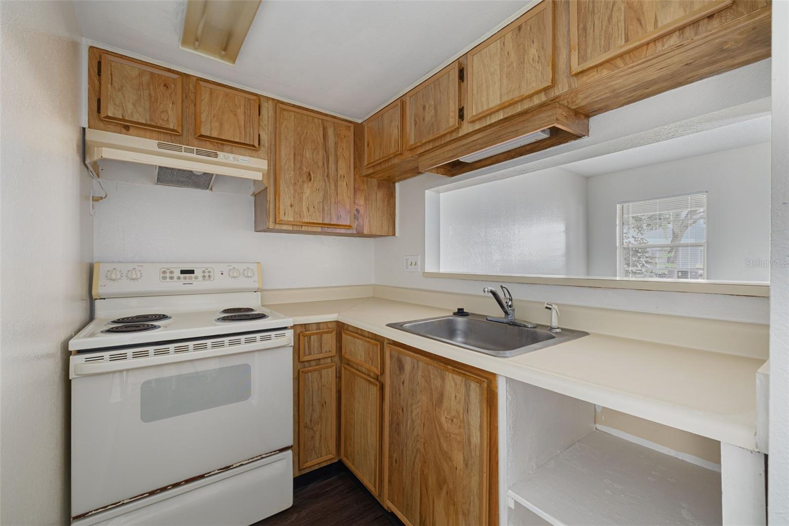 WATERSIDE CONDO III - Residential
