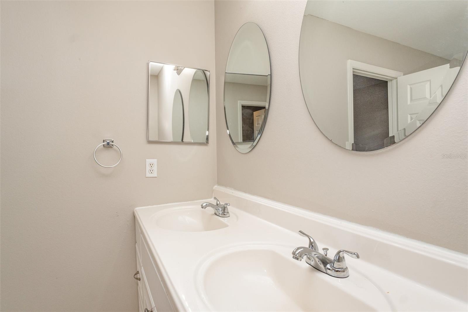 WATERFORD CHASE EAST PH 02 VILLAGE - Residential