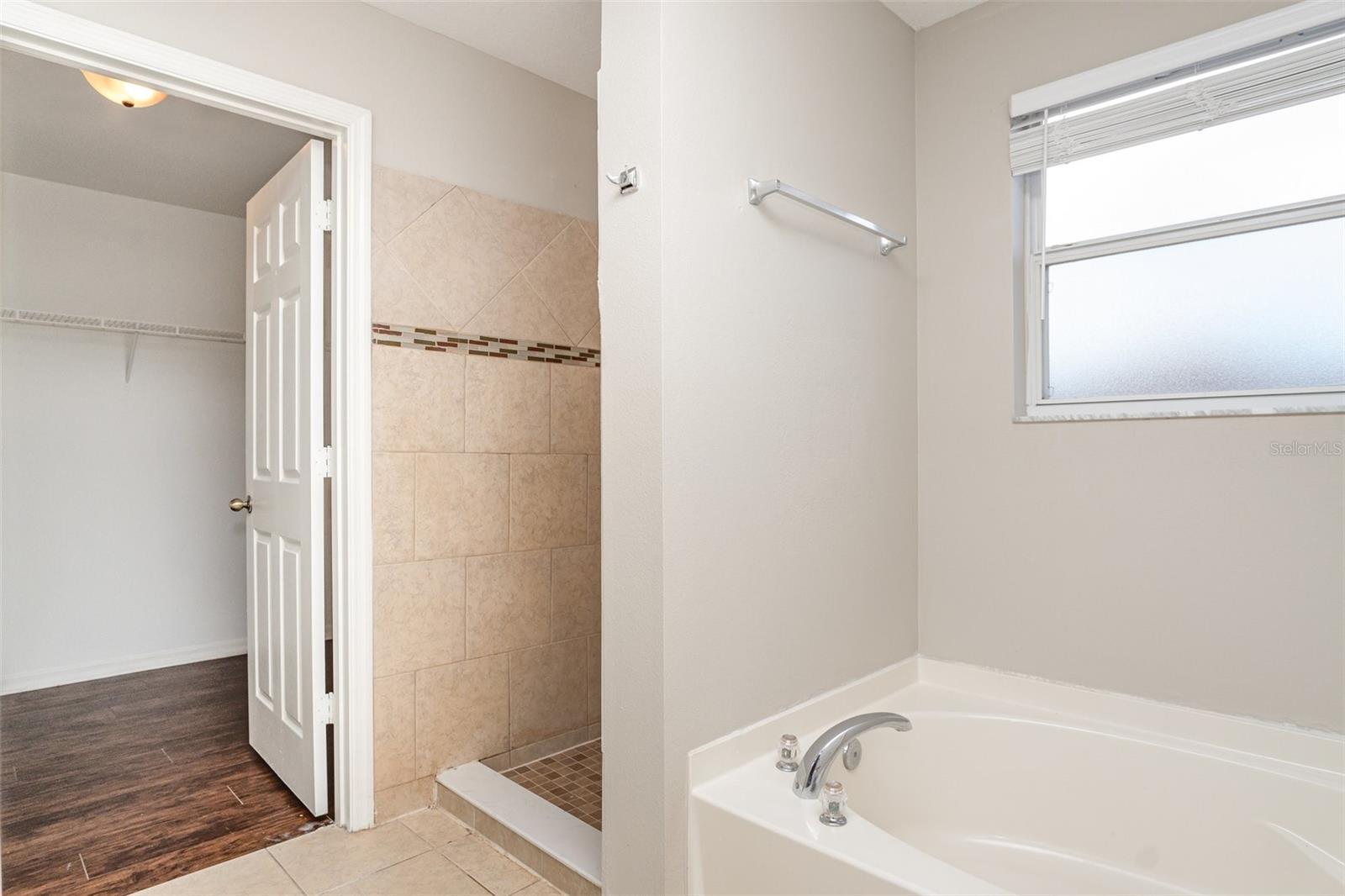 WATERFORD CHASE EAST PH 02 VILLAGE - Residential