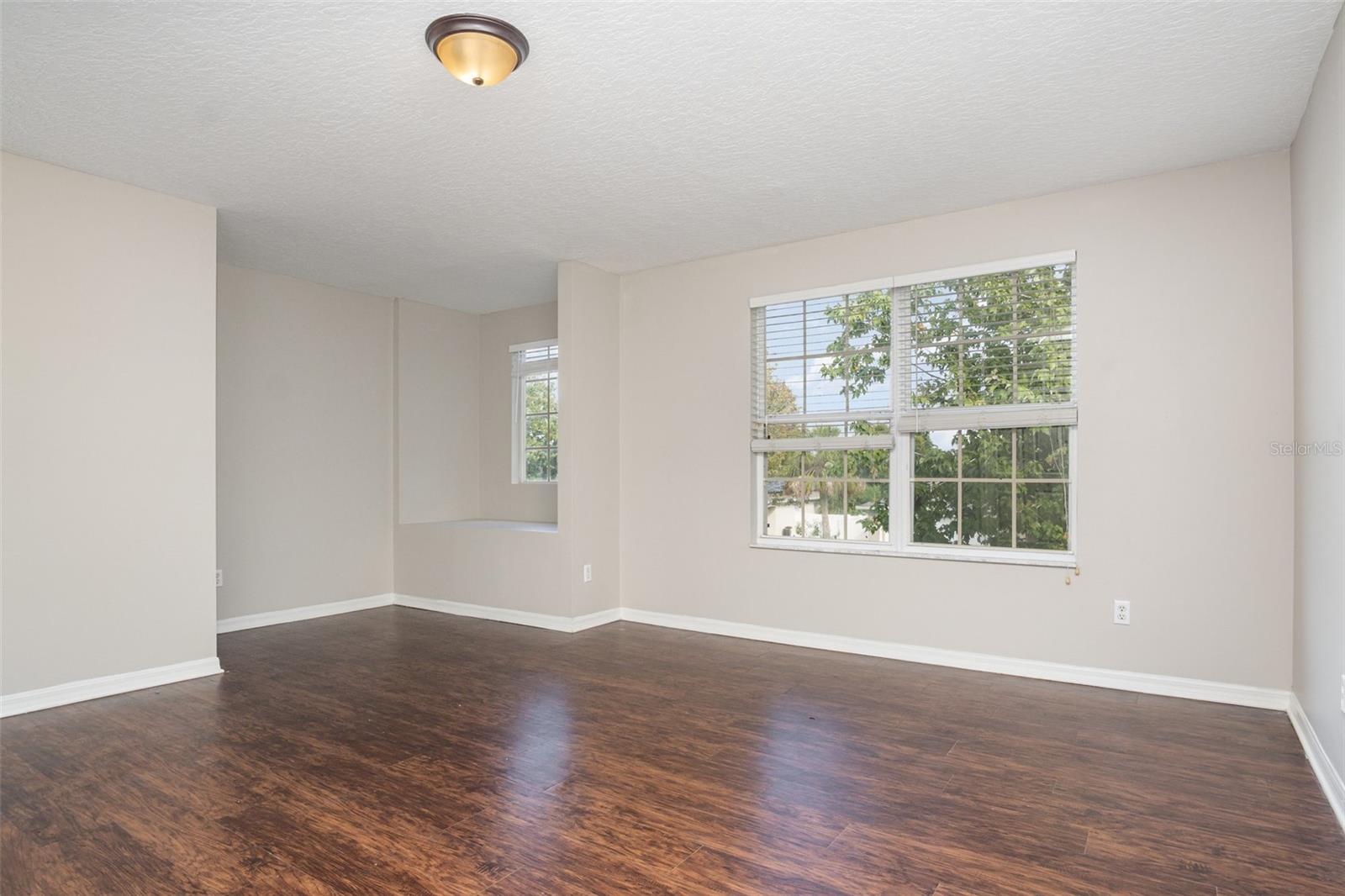 WATERFORD CHASE EAST PH 02 VILLAGE - Residential