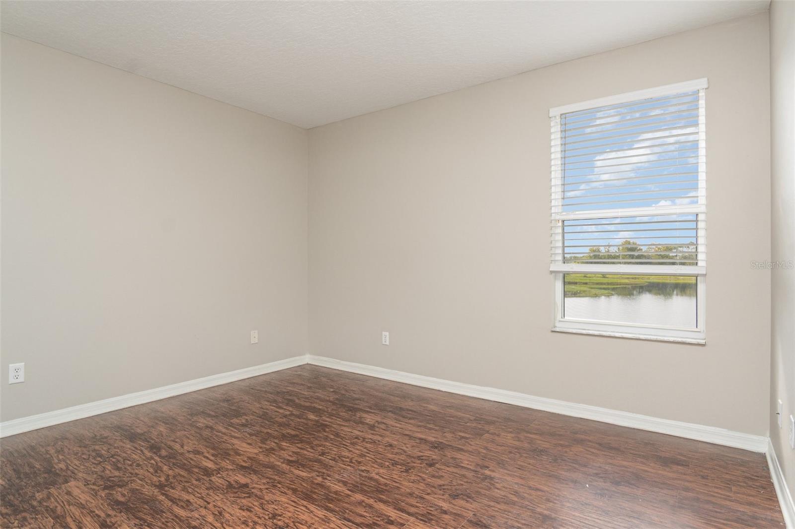 WATERFORD CHASE EAST PH 02 VILLAGE - Residential