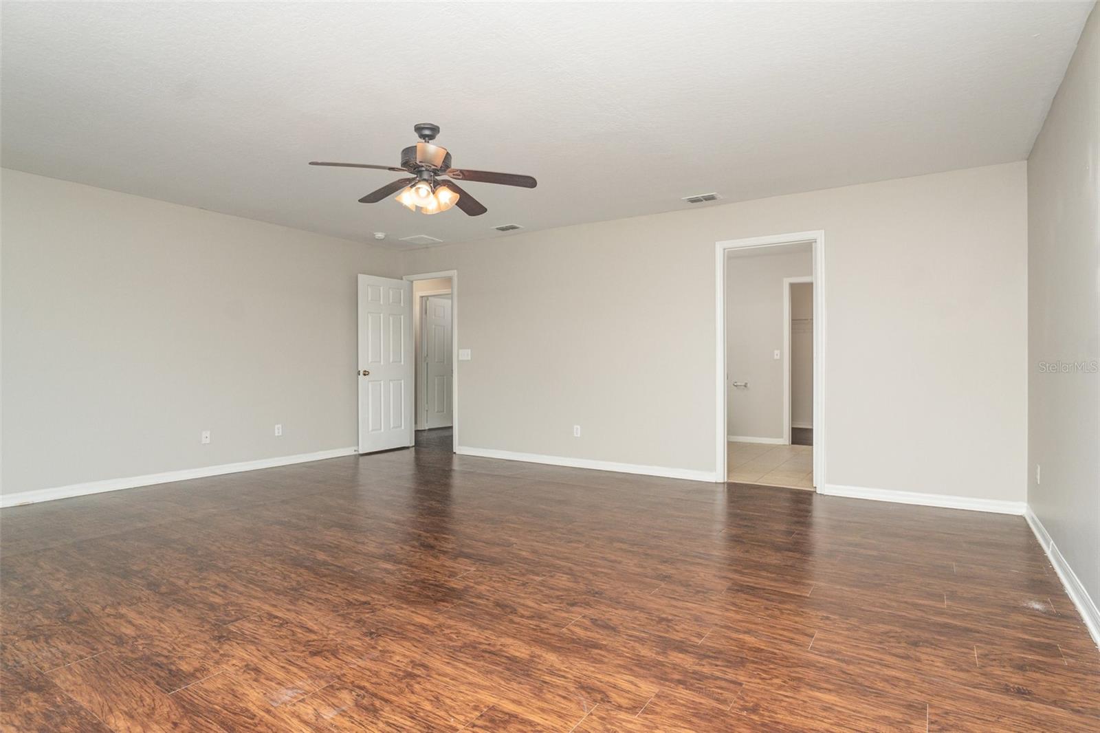 WATERFORD CHASE EAST PH 02 VILLAGE - Residential